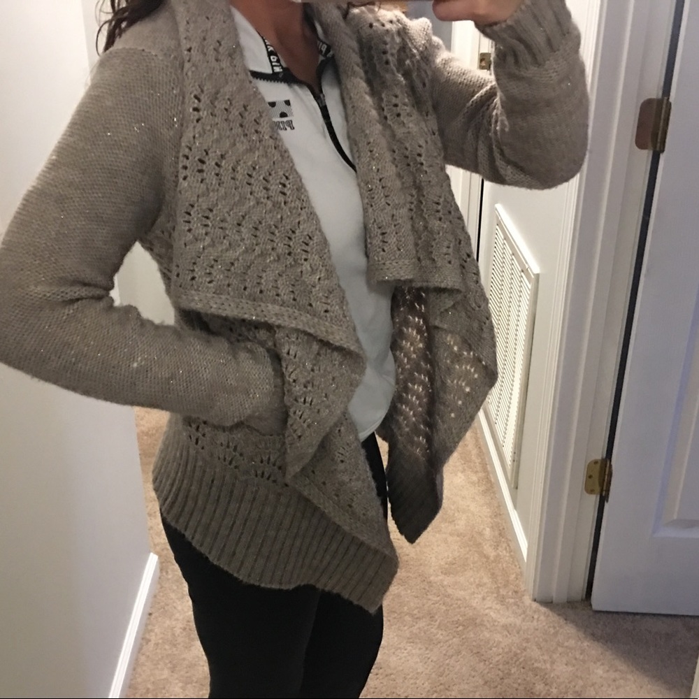 Beautiful American Eagle Cardigan